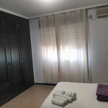 Hostal New York City Sonseca Bagian luar foto