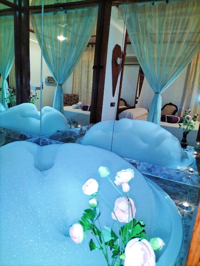 Hostal New York City Sonseca Bagian luar foto
