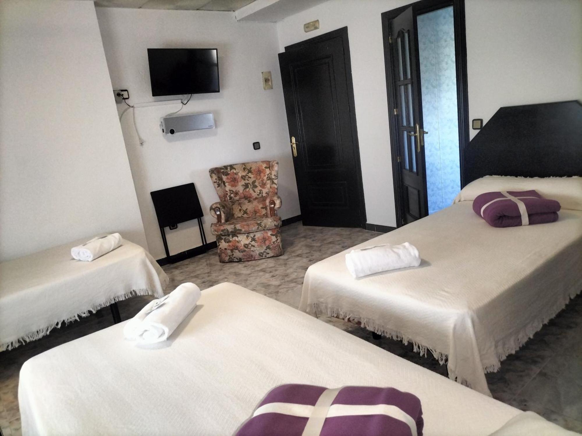 Hostal New York City Sonseca Bagian luar foto
