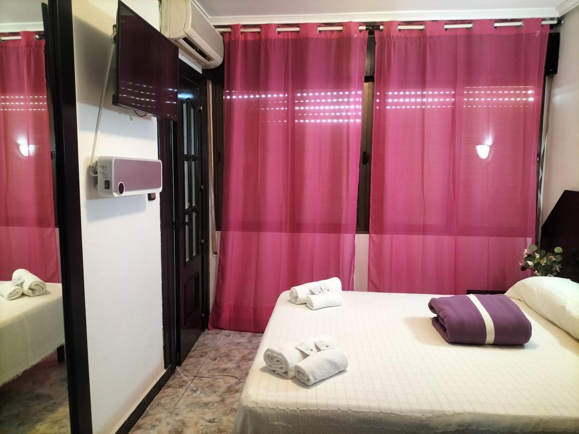 Hostal New York City Sonseca Bagian luar foto