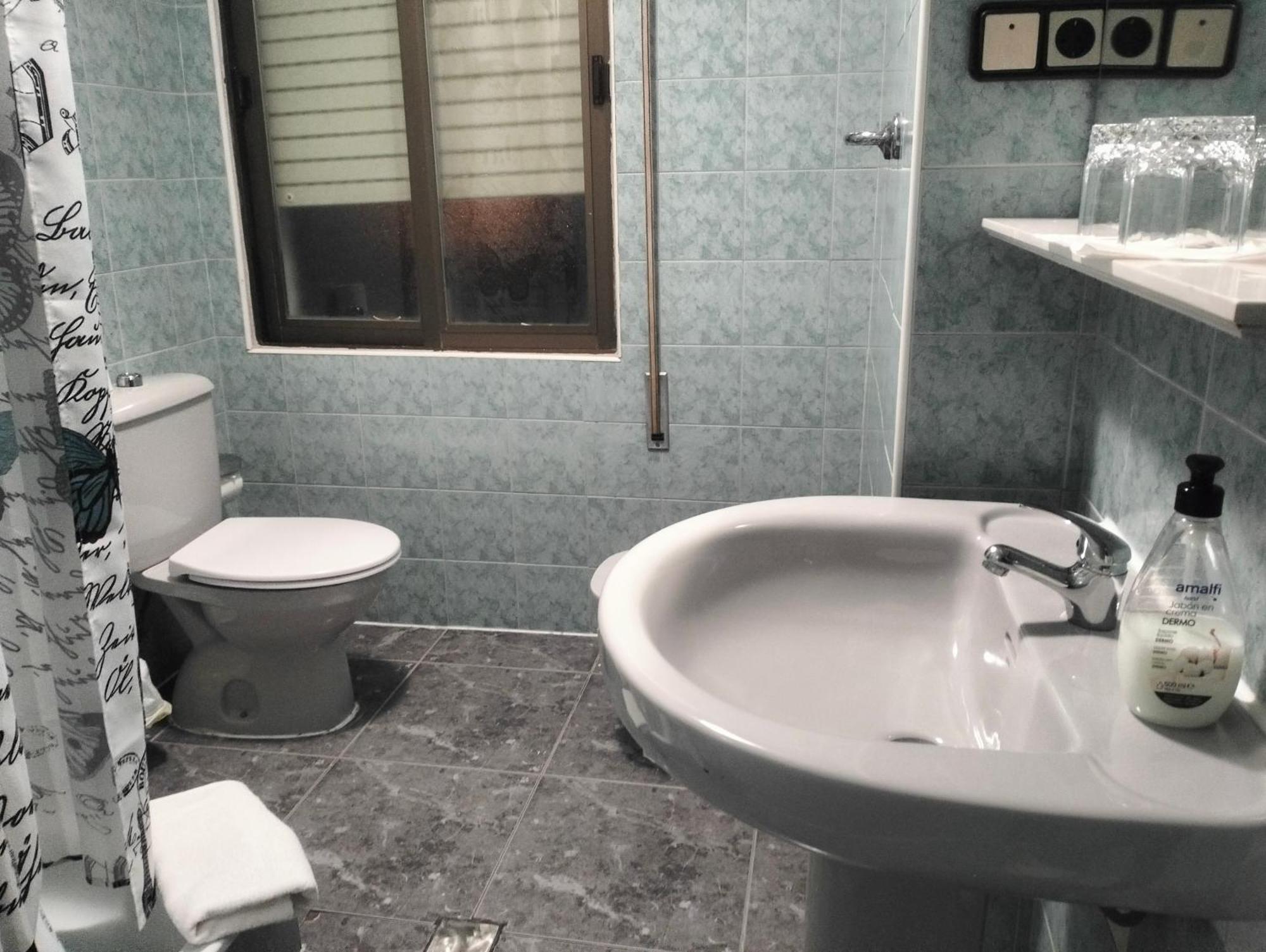 Hostal New York City Sonseca Bagian luar foto