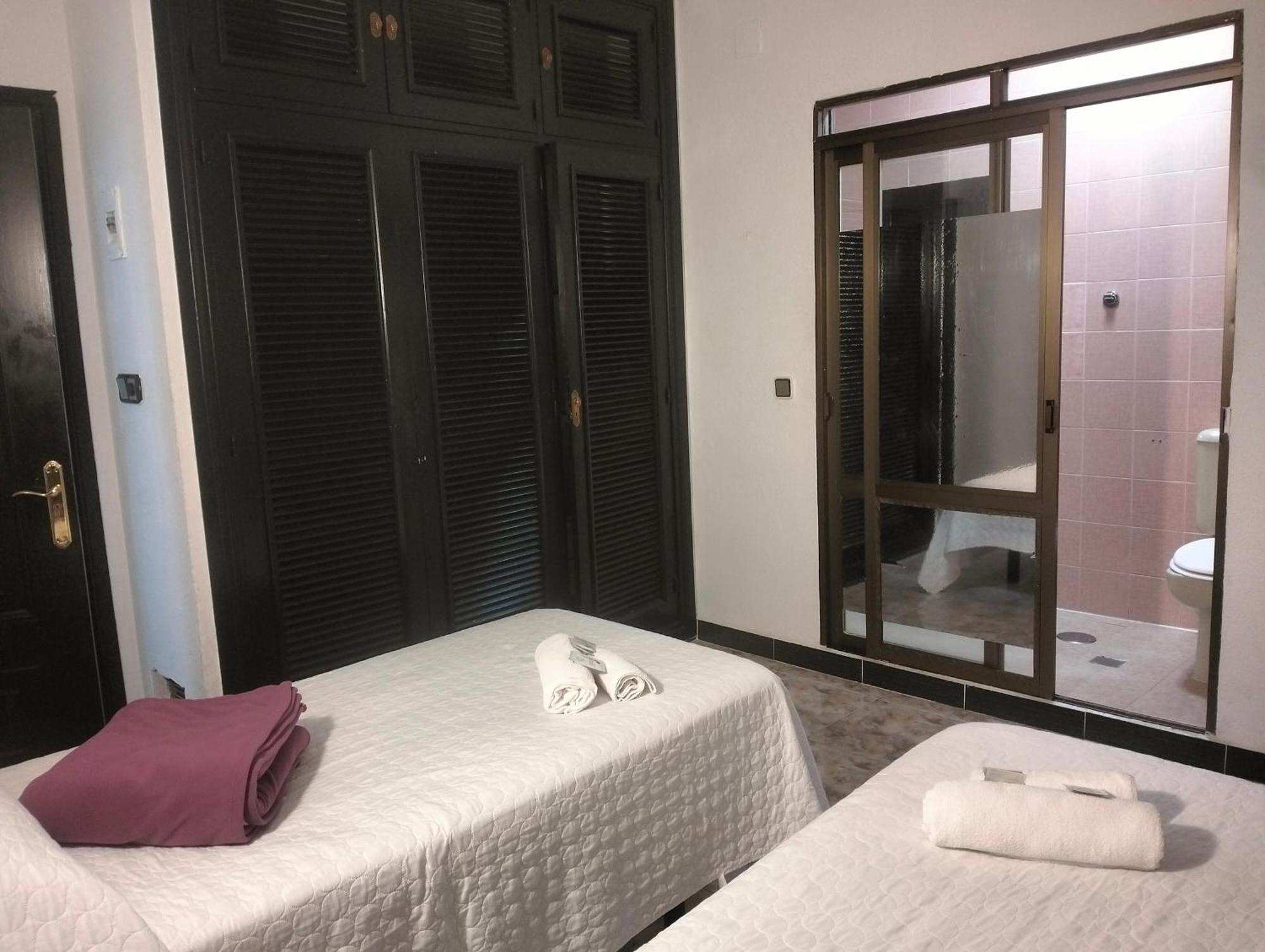 Hostal New York City Sonseca Bagian luar foto