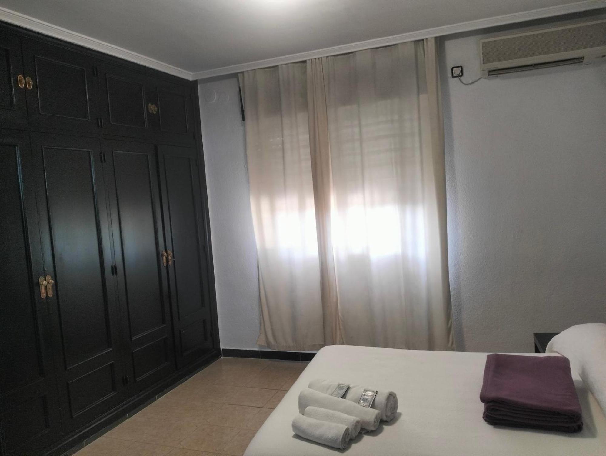 Hostal New York City Sonseca Bagian luar foto